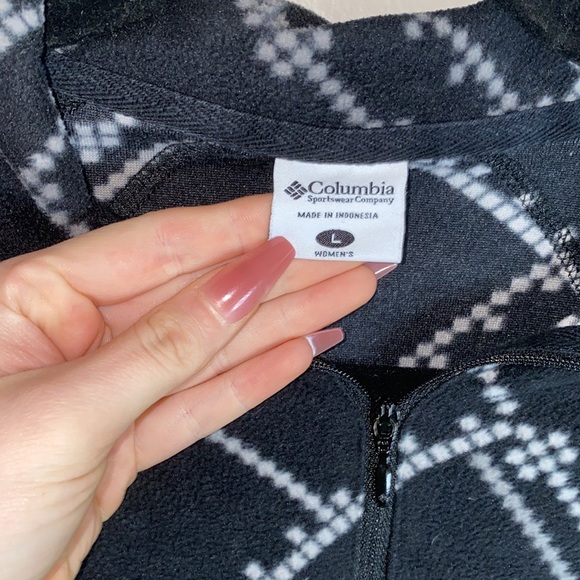 🐆Adorable lightweight Columbia Fleece Pullover! - Picture 8 of 8